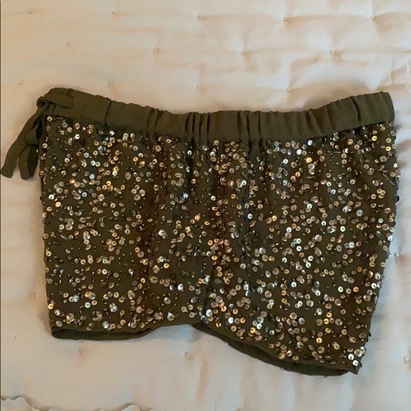 SOLD - GUESS sequence shorts - Picture 7 of 8